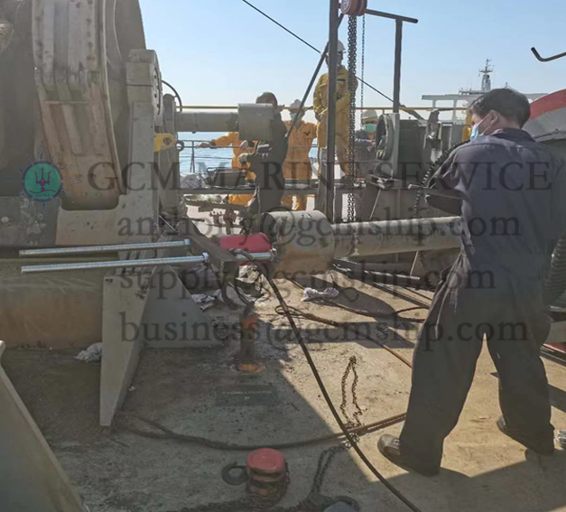 MOORING WINCH REPAIR & CONNECT ANCHOR CHAIN(图3)